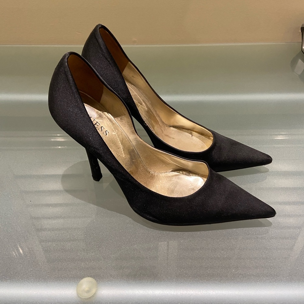 Guess Classic Black Pointed Heels